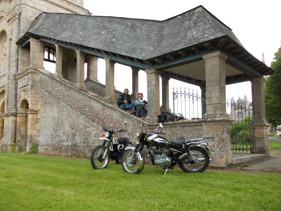 GORANDO - Récit de voyage à moto - Morbihan